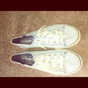 Keds women’s fashion sneaker size 8